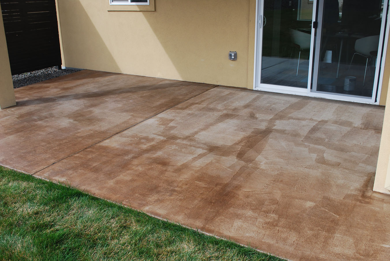 How To Stain Your Concrete Patio In Lakeside Ca?